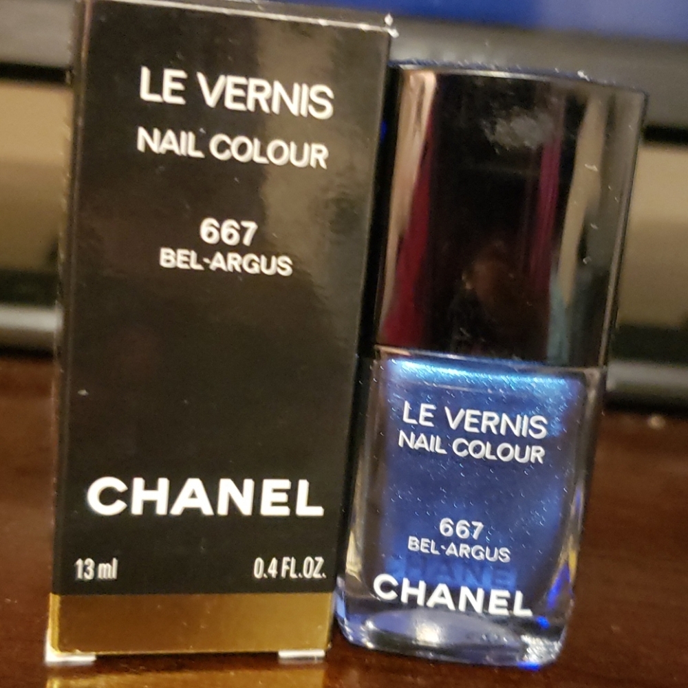Chanel polish